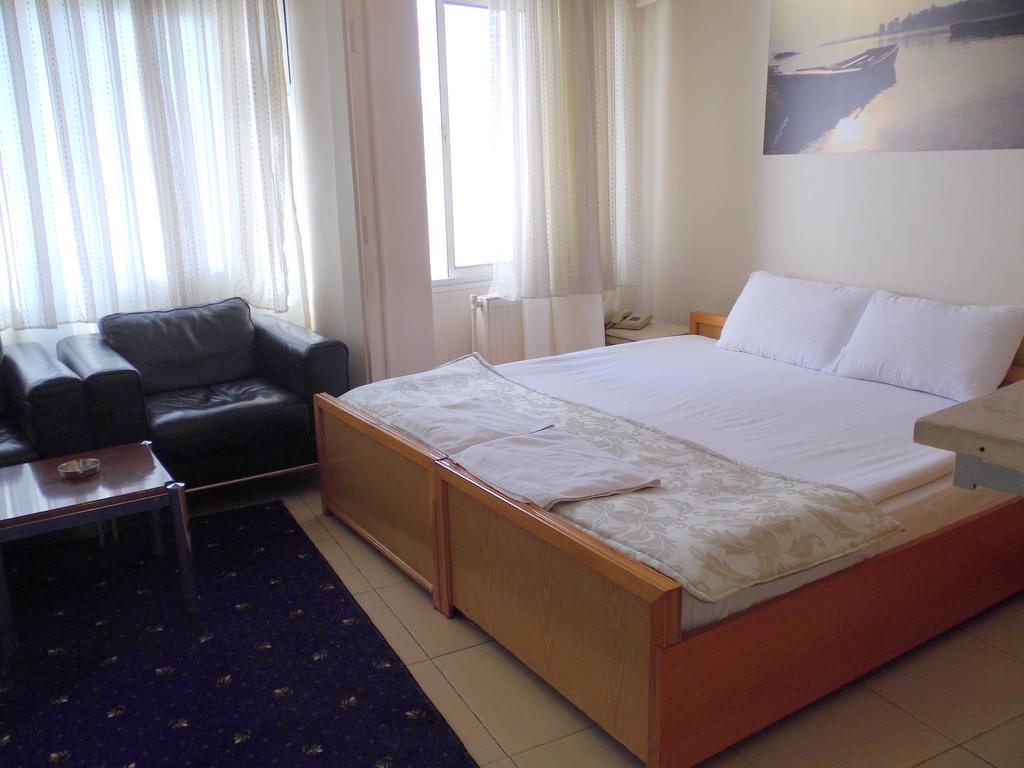 Caylan Hotel Izmir Ruang foto