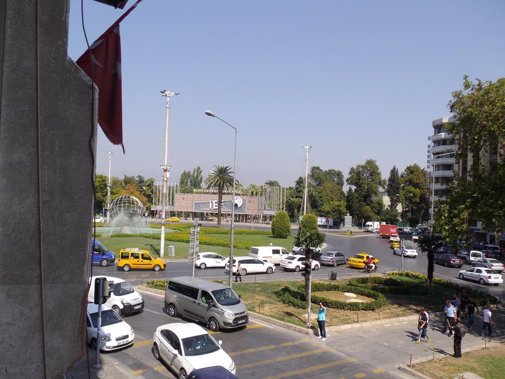 Caylan Hotel Izmir Bagian luar foto