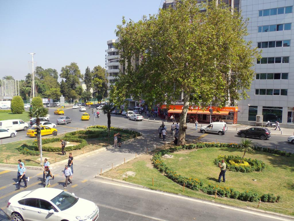 Caylan Hotel Izmir Bagian luar foto