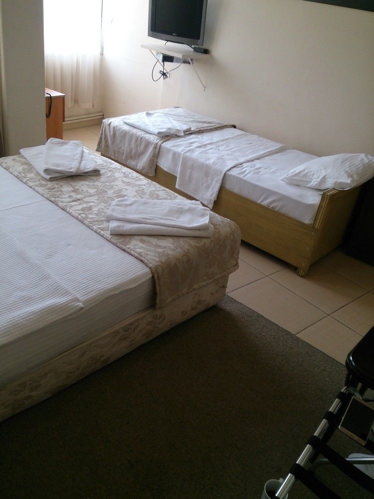 Caylan Hotel Izmir Bagian luar foto