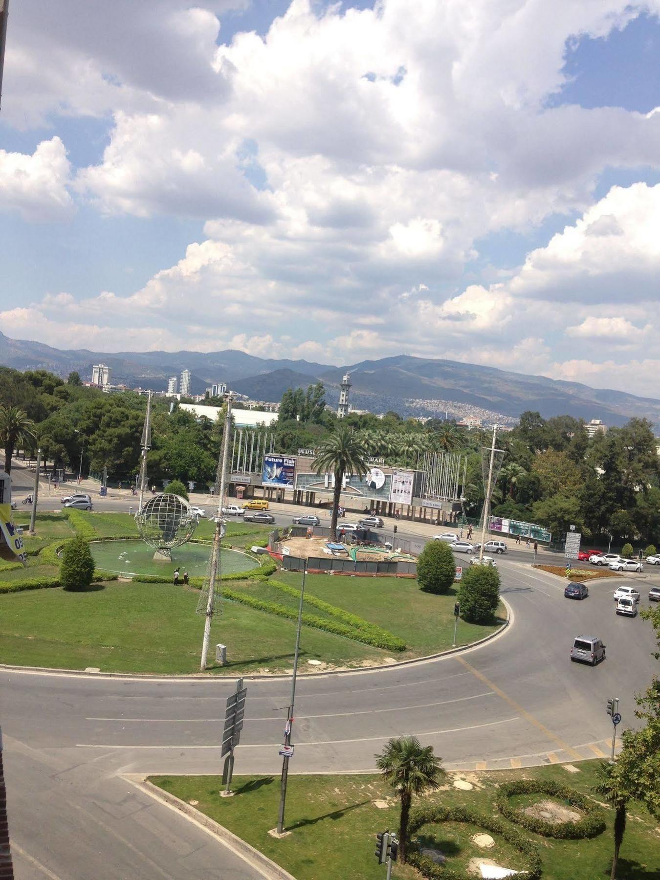 Caylan Hotel Izmir Bagian luar foto