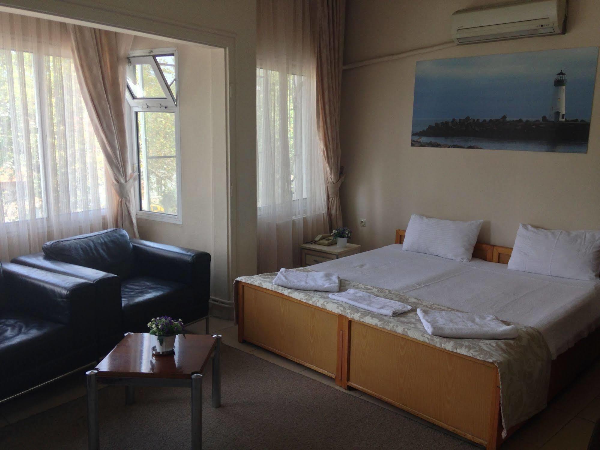 Caylan Hotel Izmir Bagian luar foto