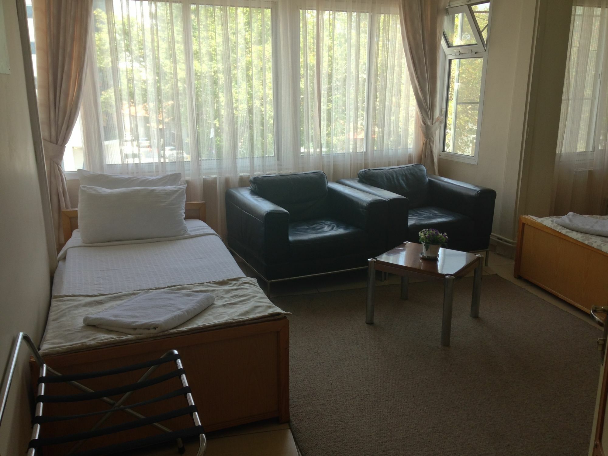 Caylan Hotel Izmir Bagian luar foto